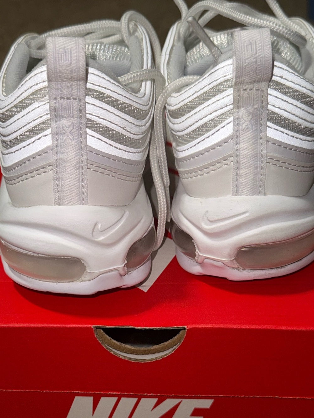 Nike Air Max 97 Triple White Wolf Grey Men’s 6.5 / Women’s 8 921826-101 Like New - Picture 11 of 16
